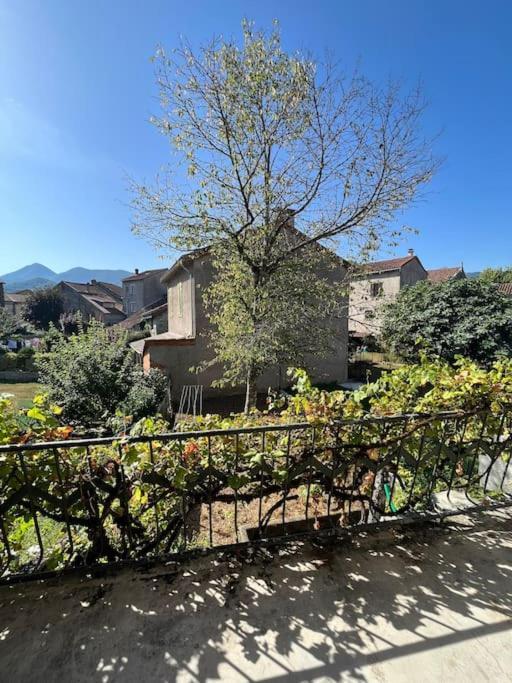 La Petite Ourse Maison De Village A Oust Exterior photo