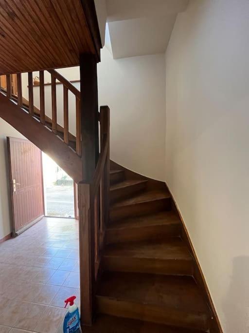 La Petite Ourse Maison De Village A Oust Exterior photo