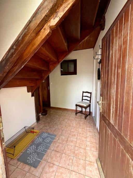 La Petite Ourse Maison De Village A Oust Exterior photo