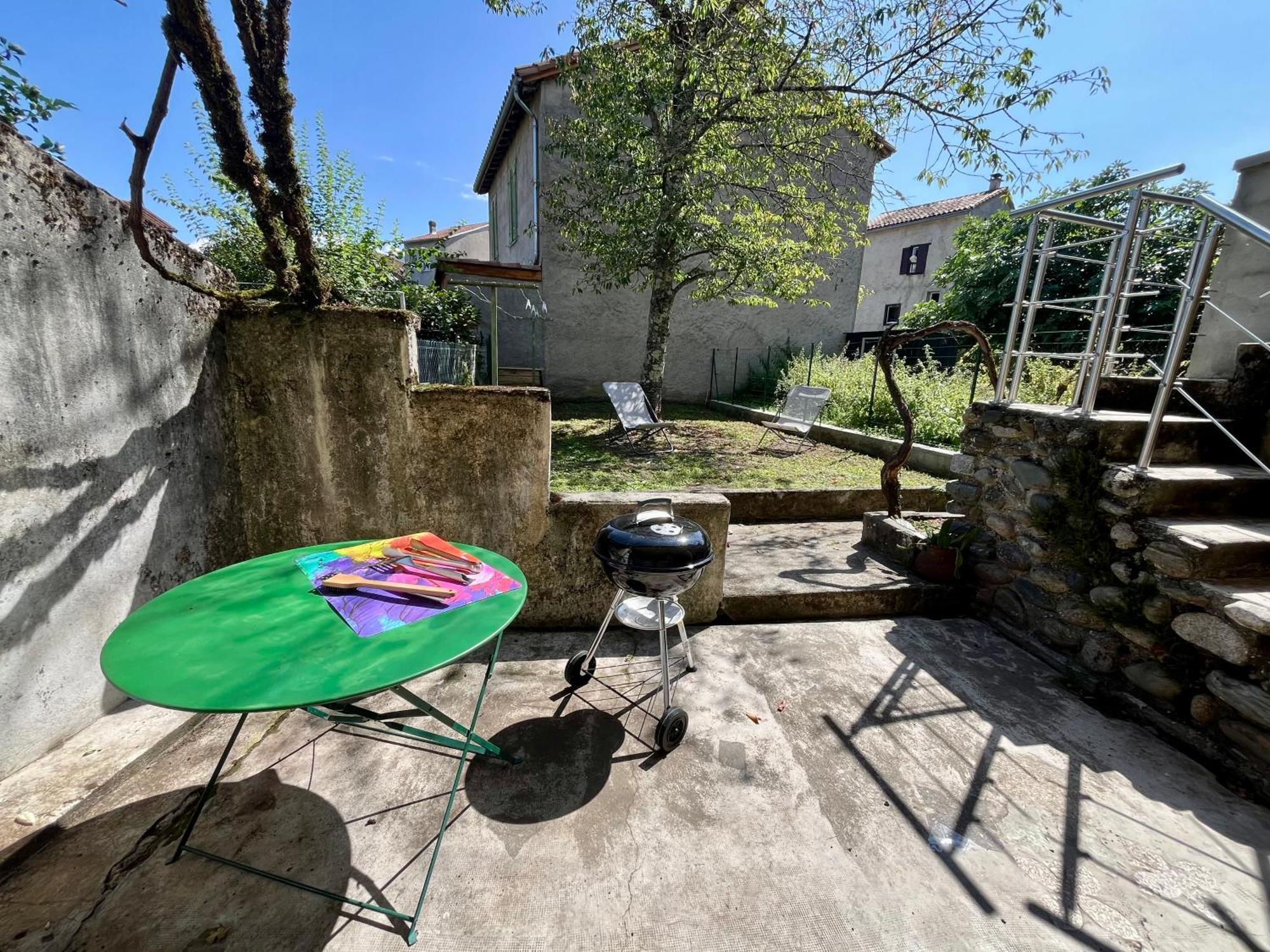 La Petite Ourse Maison De Village A Oust Exterior photo